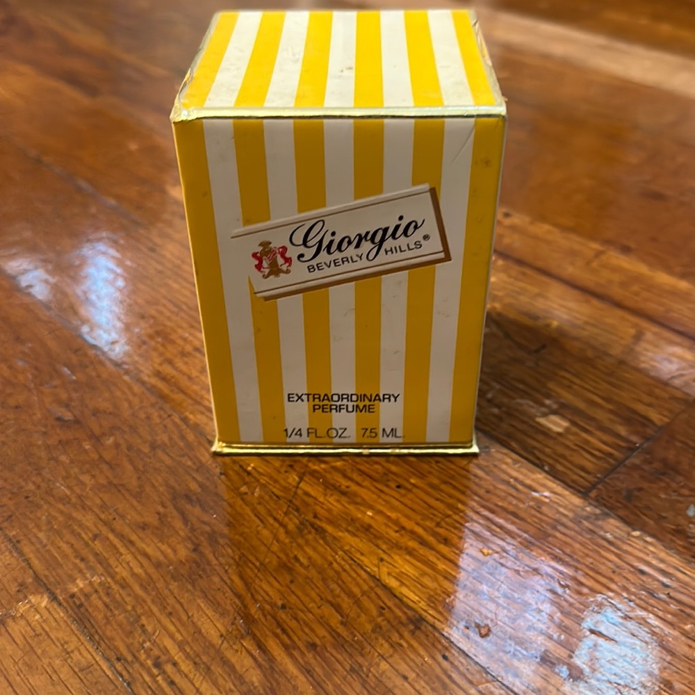 Giorgio Beverly Hills Women's Extraordinary Perfume in Yellow Striped Box RARE - Picture 2 of 3